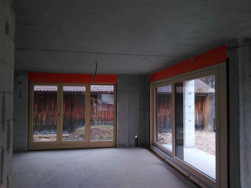 Holz- Aluminium Fenster mit ROMA  Aufsatzrollladen PURO 2